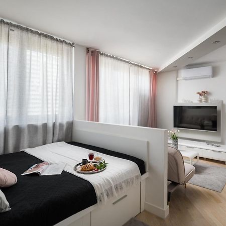 Air-Conditioned Premium Loft Warsaw Skyline Only 900 M To Central Station Екстериор снимка